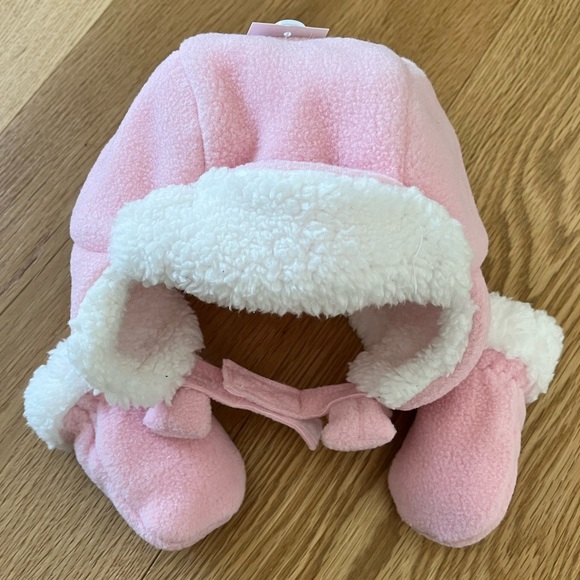 Baby girl trappers hat and mitten set NWT 0-6 months - Picture 3 of 6